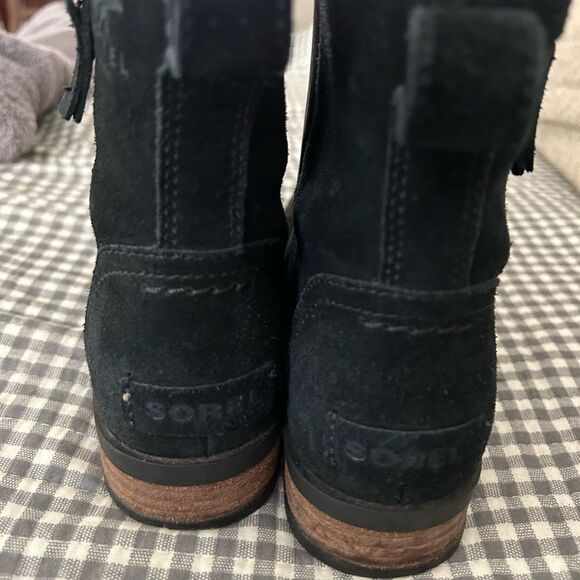 Sorel Emelie Chelsea zip Black Leather suede Ankle Bootie Women's Size 6… - Picture 3 of 9